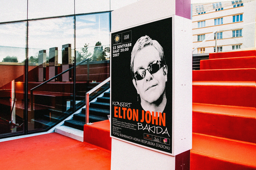 Elton John Konsert poster şəkil