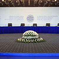 Səhnə tərtibatı - Forum on Long-Term Social and Economic Development in Azerbaijan / Baku / 2009