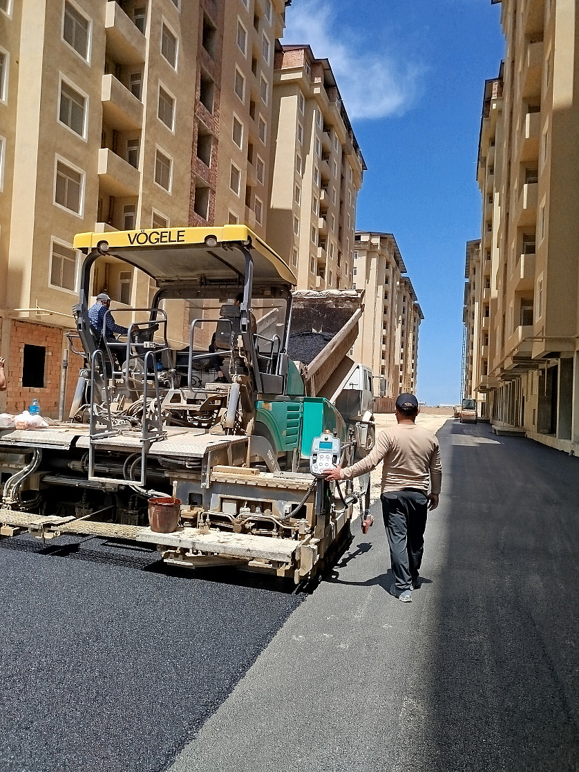 Asfaltın çəkilməsi şəkil